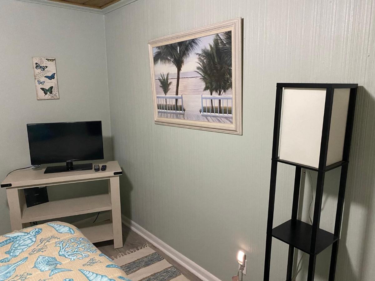 3 Bedroom House Fenced Backyard Private Patio Areas Grill Firepit Plenty Parking! Quick Access 10 Min To Beach Airport Delray West Palm Lake Worth Beach Exteriör bild