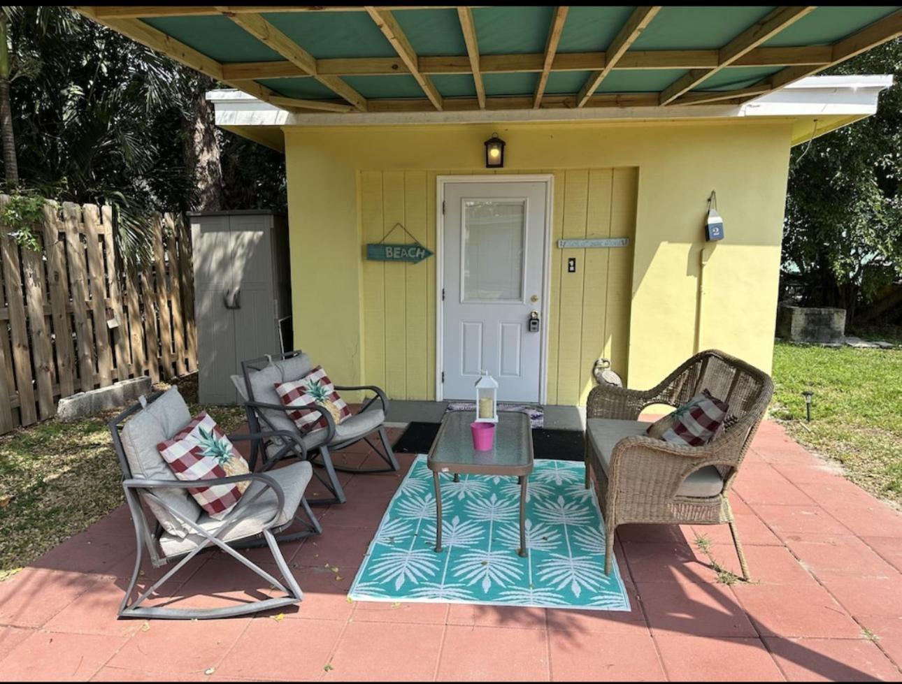 3 Bedroom House Fenced Backyard Private Patio Areas Grill Firepit Plenty Parking! Quick Access 10 Min To Beach Airport Delray West Palm Lake Worth Beach Exteriör bild